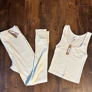 bundle Tank and Cotton Ribbed Leggings size medium Color bone SKIMS
